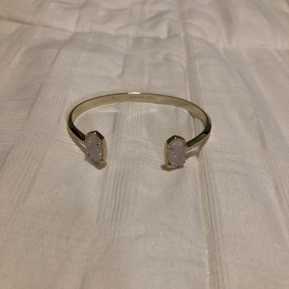 Kendra Scott bracelet